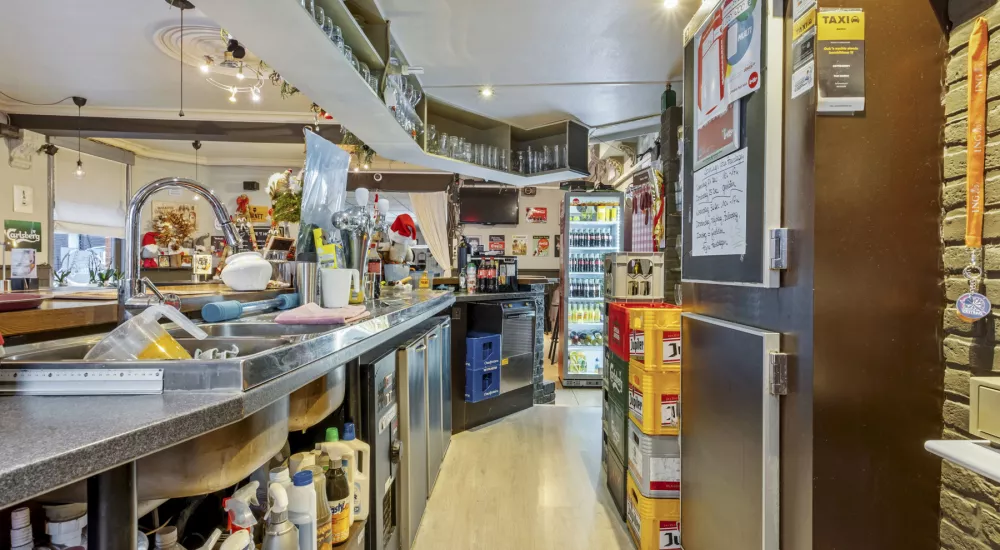 Opbrengsteigendom / Handelspand met woonst en ontwikkelingsmogelijkheden Sterrestraat 2–4, Koekelare