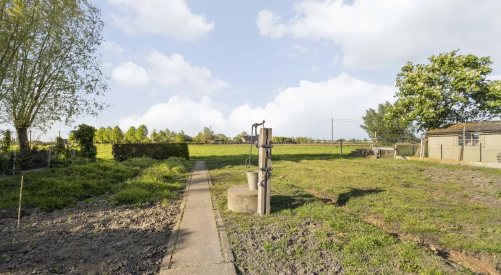 Ruime alleenstaande woning met landelijke verzichten!
