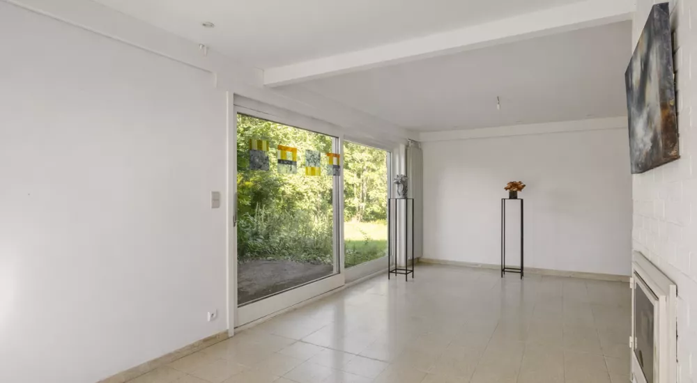 Unieke architecturale villa in een groene omgeving