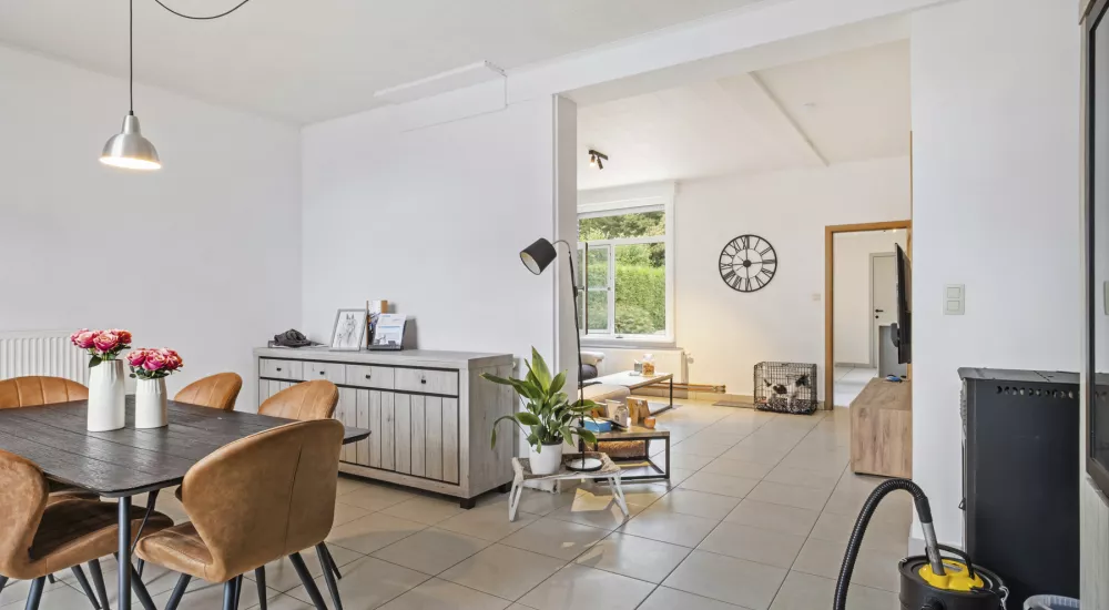 Landelijk gelegen woning in Ruddervoorde met grote tuin 