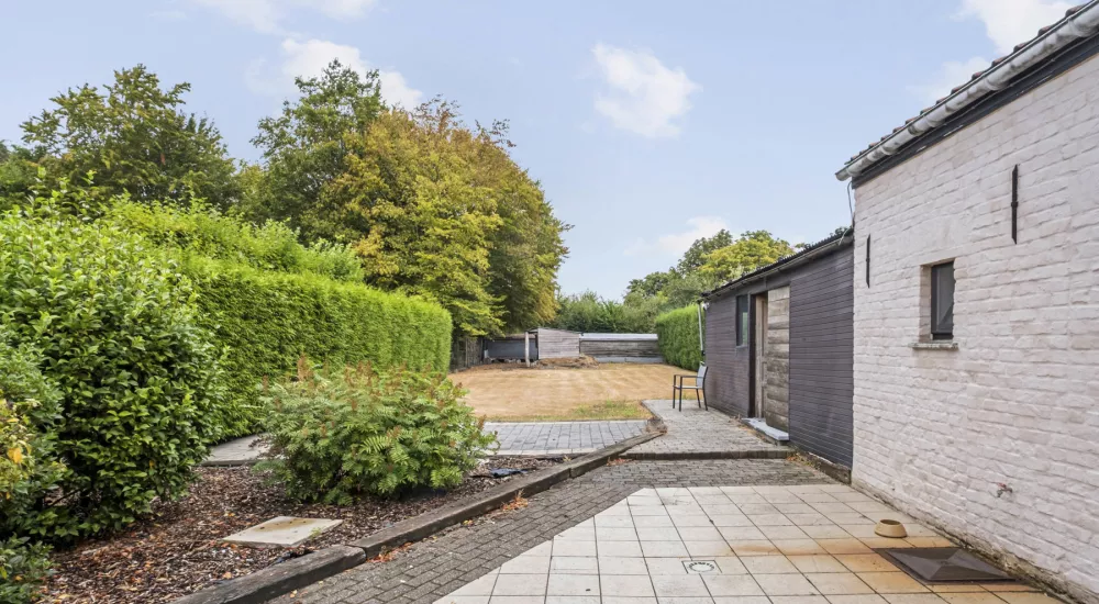 Landelijk gelegen woning in Ruddervoorde met grote tuin 