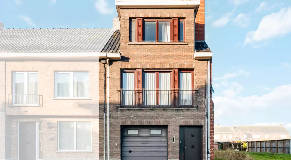 Gezinswoning met garage te Aartrijke
