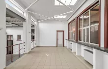 Uniek Historisch Gemeentehuis/Bibliotheek te Veldegem