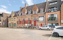 Uniek Historisch Gemeentehuis/Bibliotheek te Veldegem