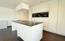 RECENT DAKAPPARTEMENT MET RIANT ZONNETERRAS