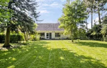 Unieke architecturale villa in een groene omgeving