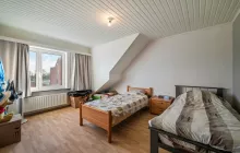 Gezinswoning met garage te Aartrijke