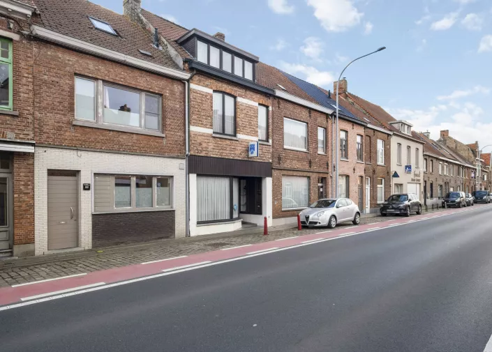 Huis met kantoorruimte te St. Kruis