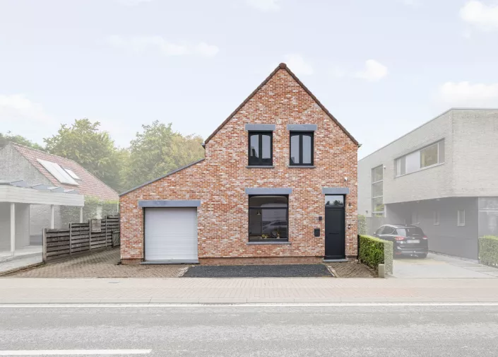 Landelijk gelegen woning in Ruddervoorde met grote tuin 
